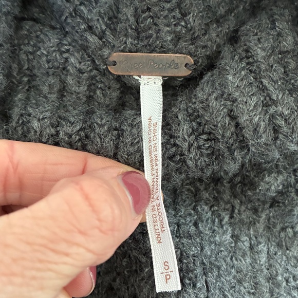 Free People sweater - Picture 4 of 6